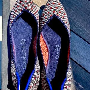 Pointed toe Rothy’s